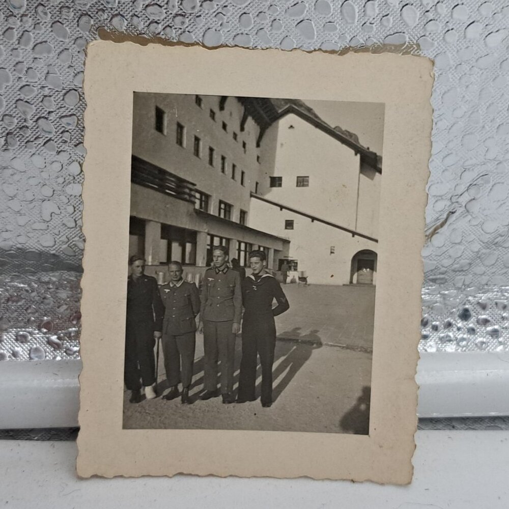 Original WWII Photograph Kriegsmarine & Wehrmacht Convalescence